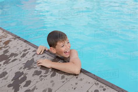 wading pool ( wading pools plural ) A wading pool is a shallow artificial pool for children to play in. ... n. handsome young man kept by a much older woman f [..